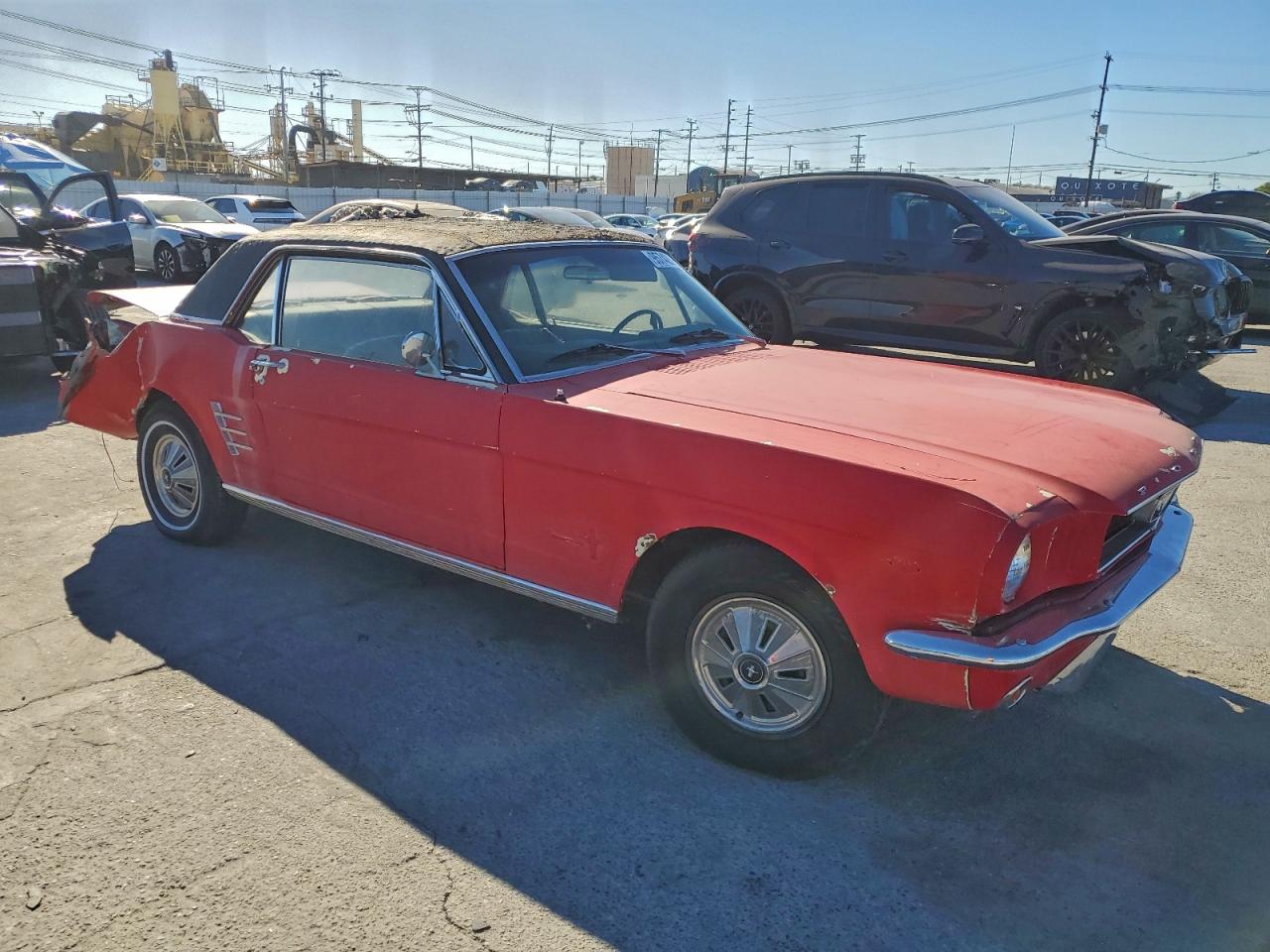 Ford Mustang Image 3