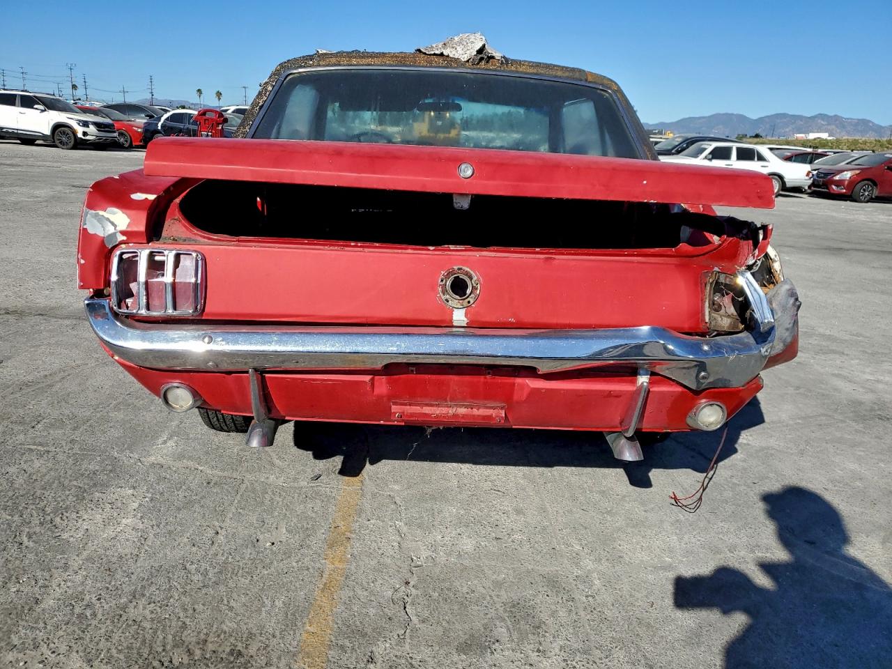 Ford Mustang Image 2