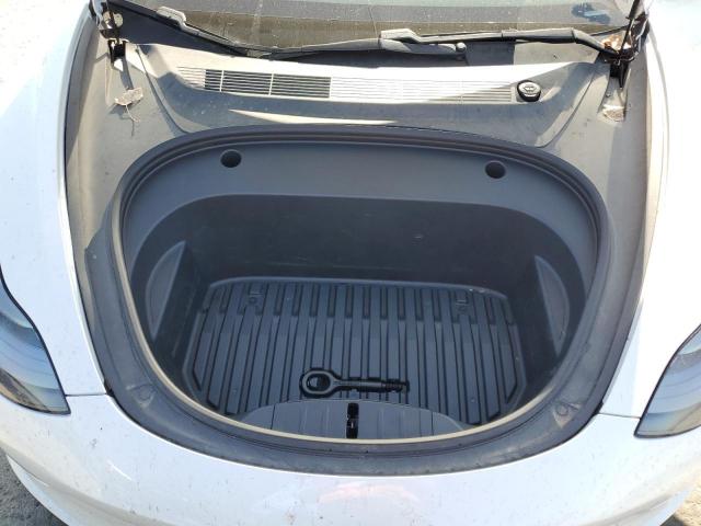 Tesla Model 3 Image 9