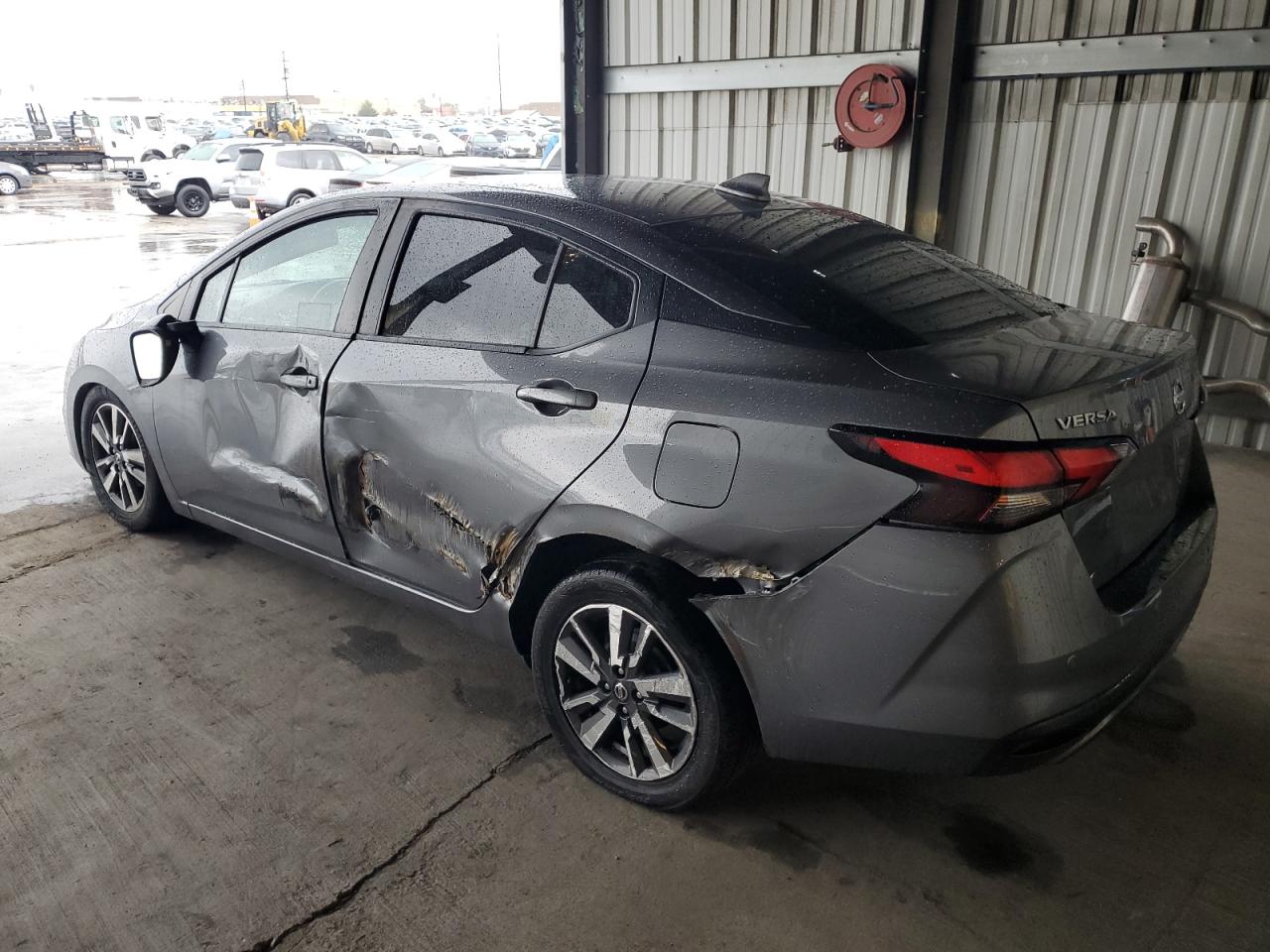 Nissan Versa Sv Image 8