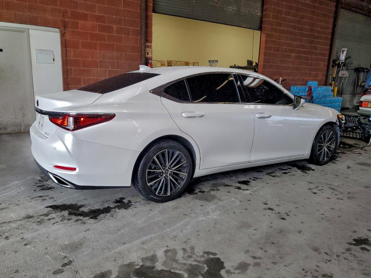 Lexus Es 350 Base Image 13