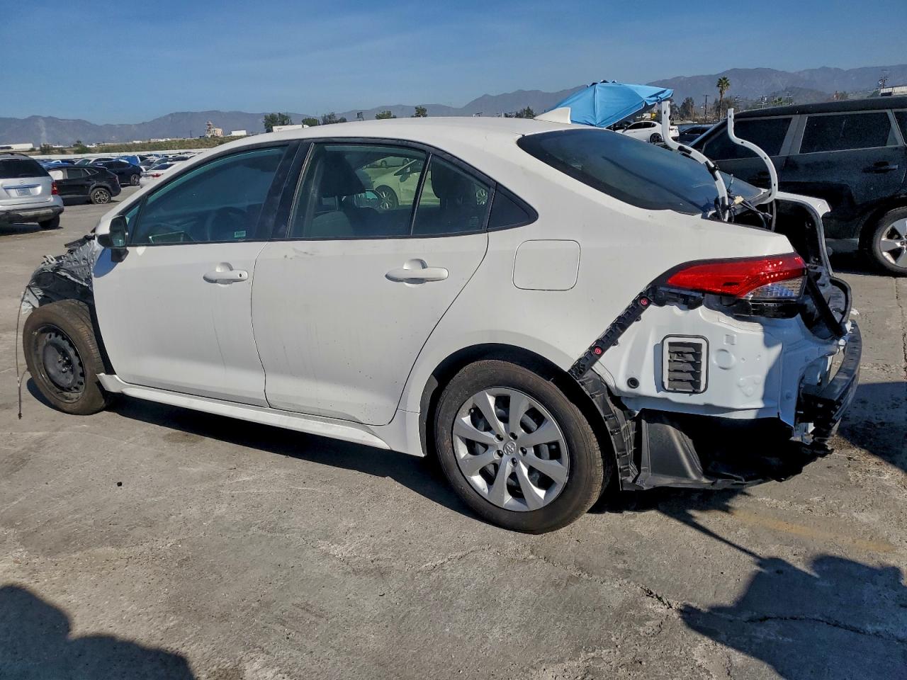 Toyota Corolla Le Image 4