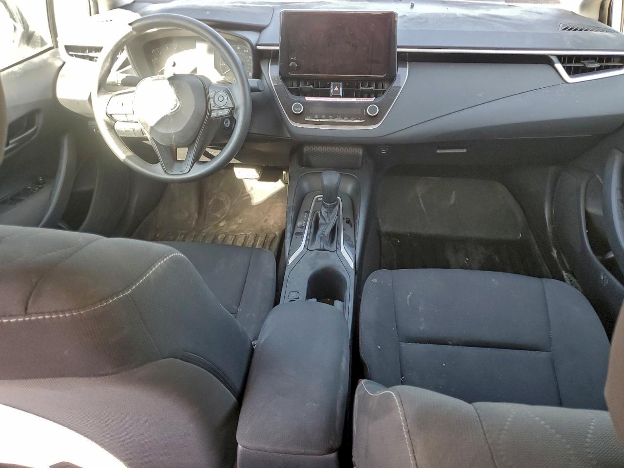 Toyota Corolla Le Image 11