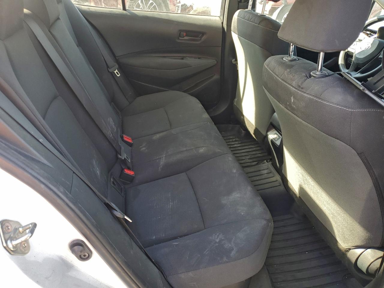 Toyota Corolla Le Image 5