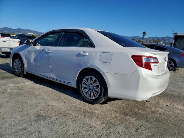 Toyota Camry Hybrid Image 2