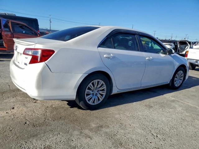 Toyota Camry Hybrid Image 5