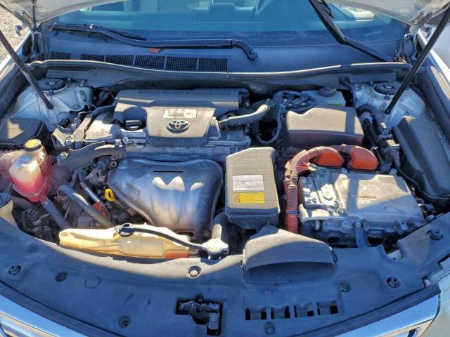 Toyota Camry Hybrid Image 10