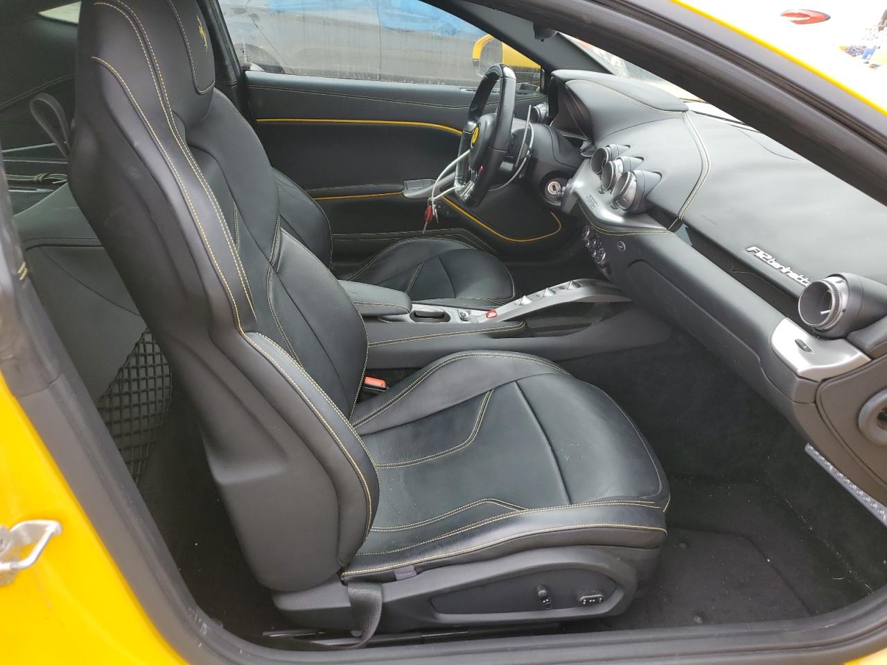 Ferrari F12 Image 12