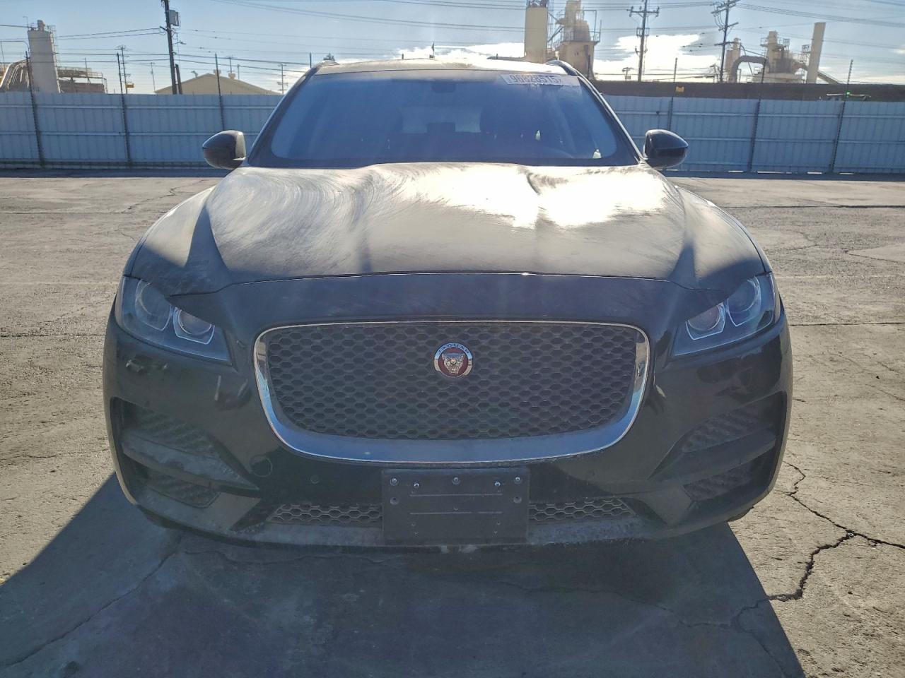 Jaguar F-PACE Premium Image 3