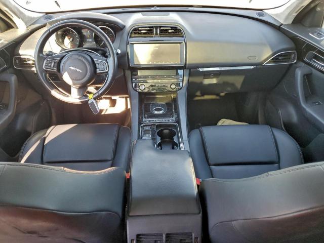 Jaguar F-PACE Premium Image 13