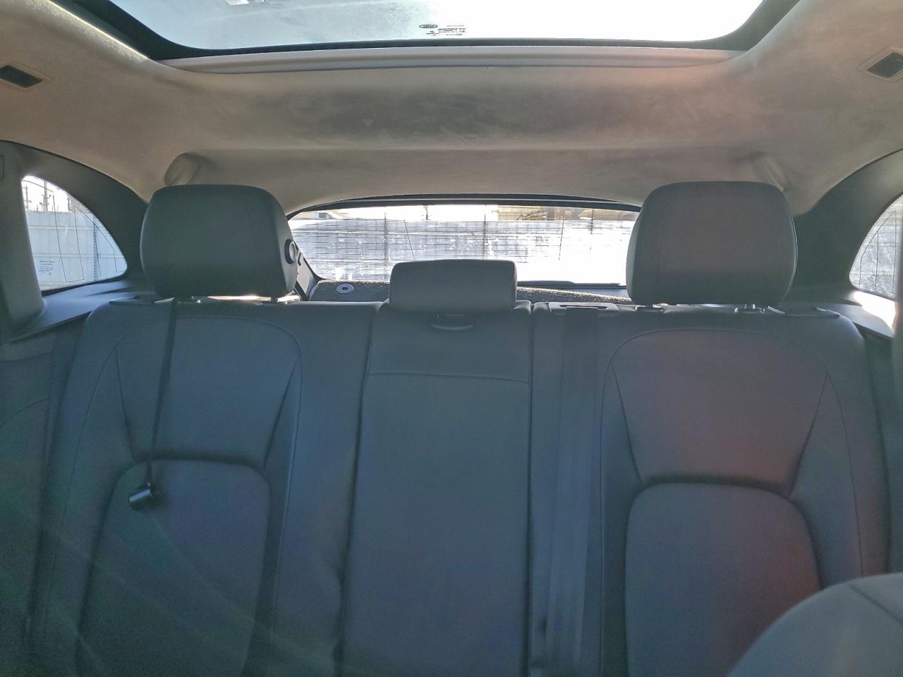 Jaguar F-PACE Premium Image 8