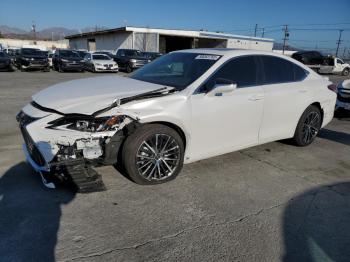  Salvage Lexus Es