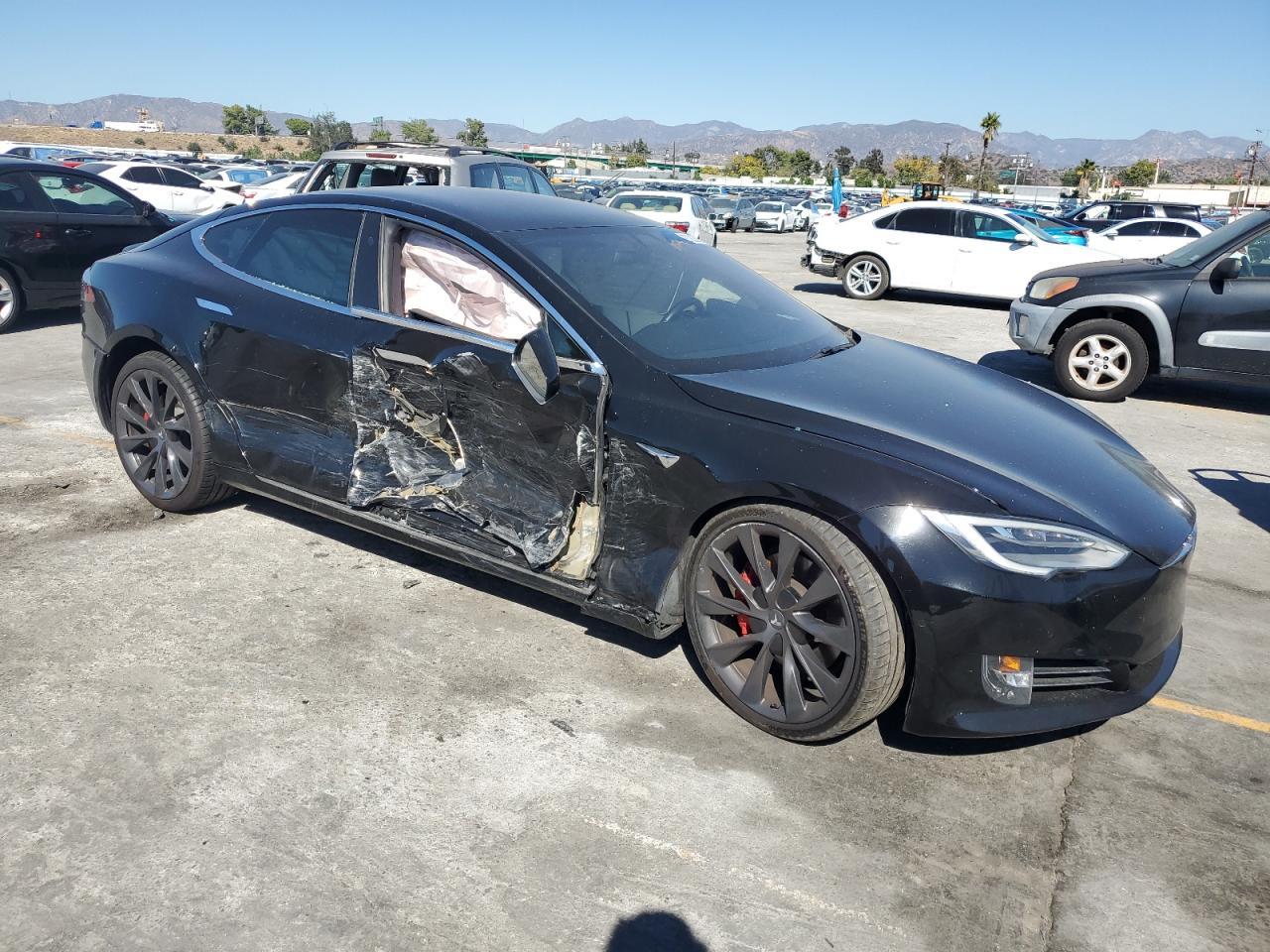Tesla Model S Image 12