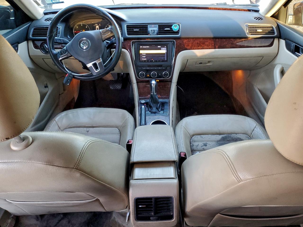 Volkswagen Passat Sel Image 7