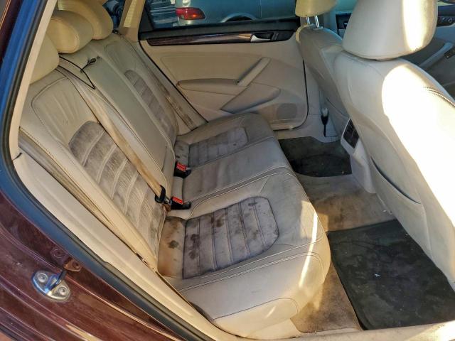 Volkswagen Passat Sel Image 6