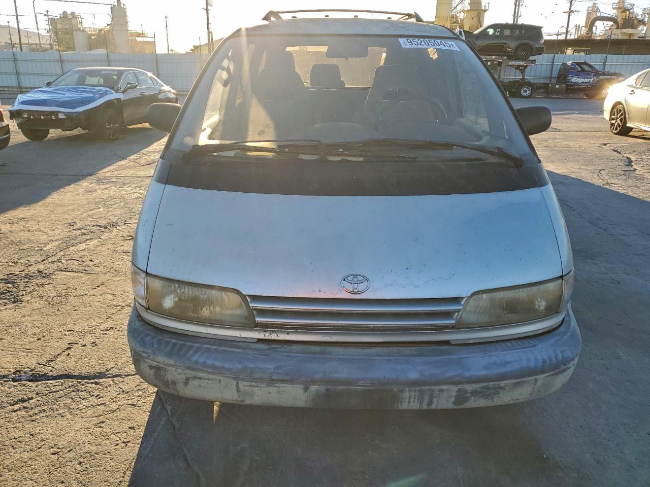 Toyota Previa Le Image 4