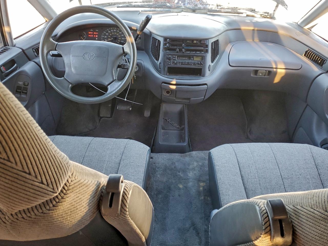 Toyota Previa Le Image 9