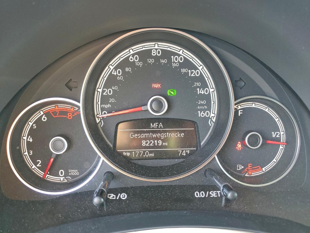 Volkswagen Beetle S Image 10