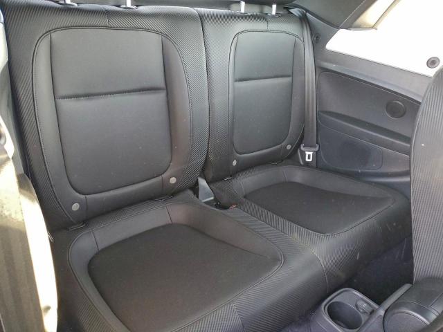 Volkswagen Beetle S Image 6