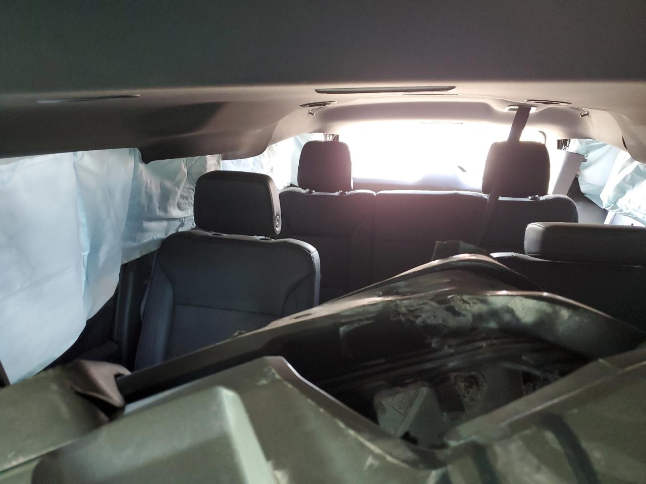 Chevrolet Suburban K1500 Z71 Image 12