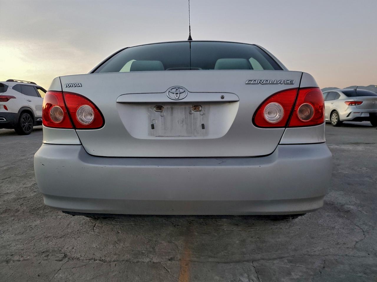 Toyota Corolla Ce Image 3