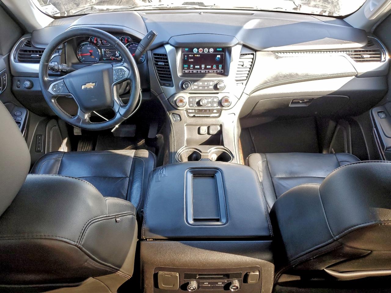 Chevrolet Suburban C1500 Lt Image 9