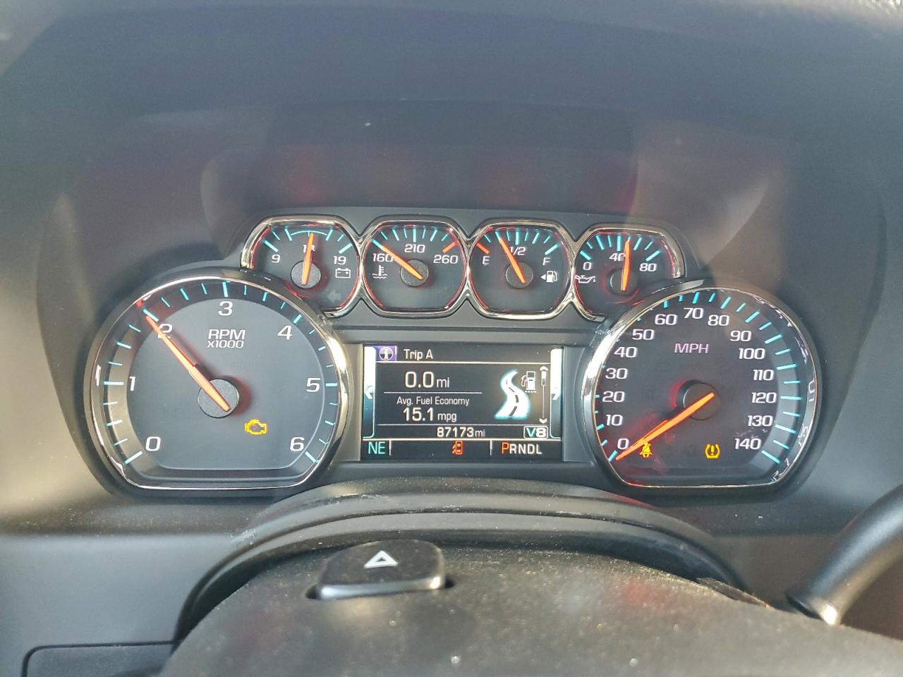 Chevrolet Suburban C1500 Lt Image 11