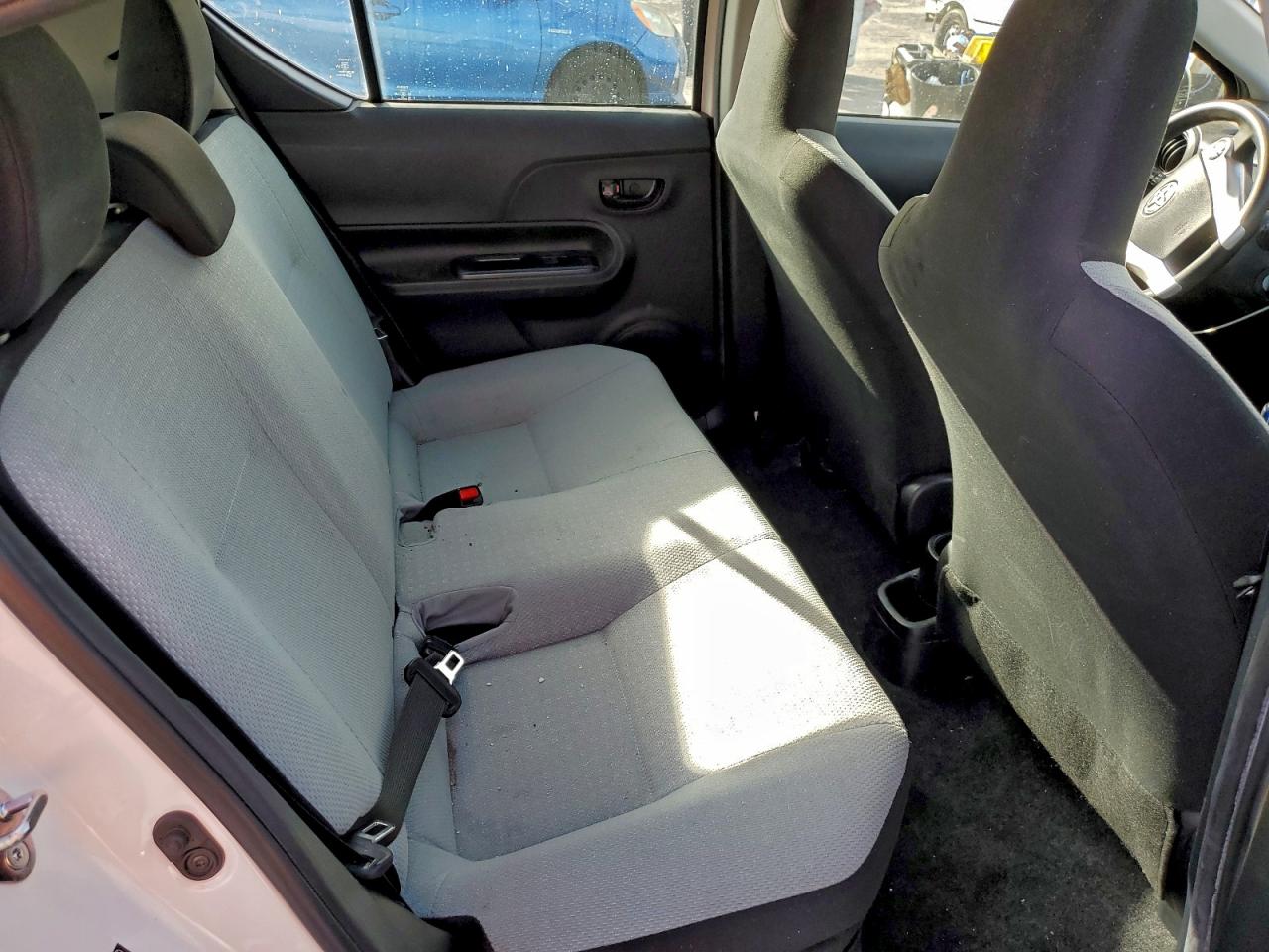 Toyota Prius Image 9