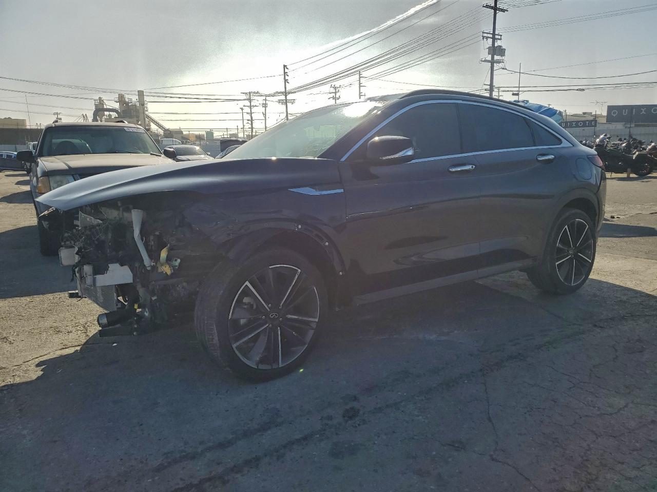 INFINITI Qx Luxe Image 1