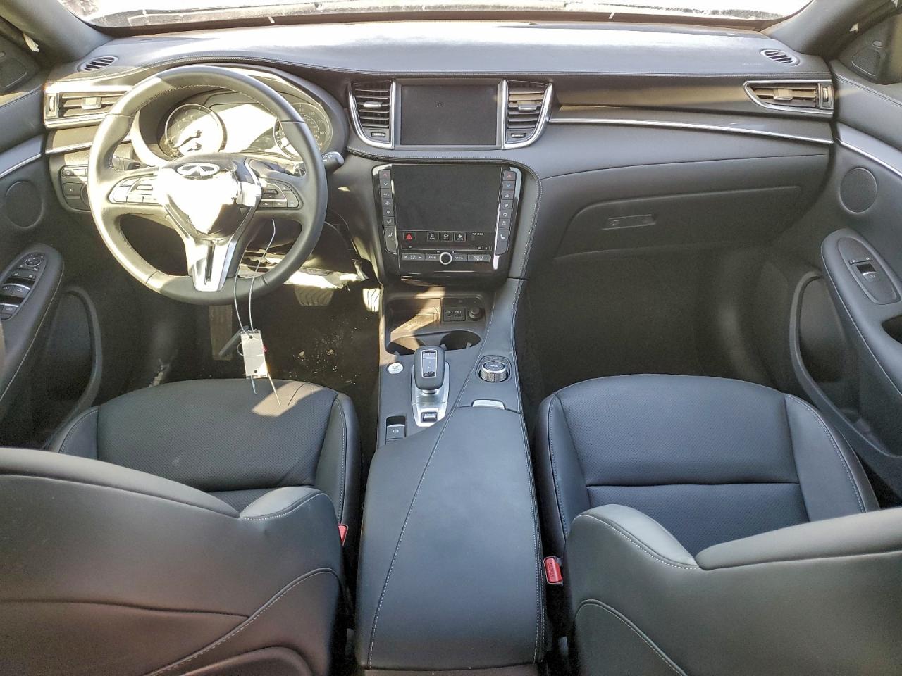 INFINITI Qx Luxe Image 8