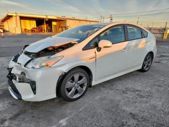  Salvage Toyota Prius