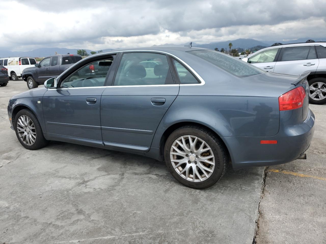 Audi A4 2.0t Quattro Image 12
