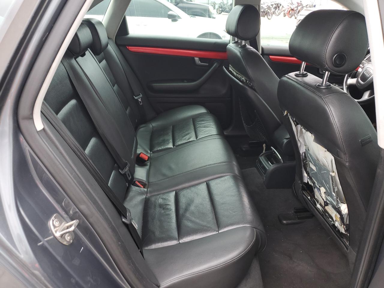 Audi A4 2.0t Quattro Image 11