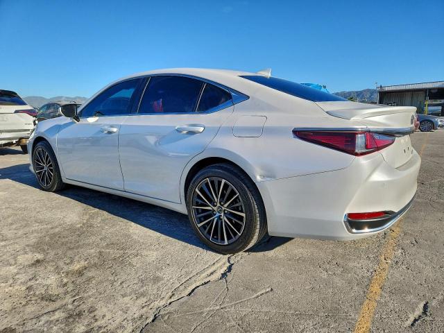 Lexus Es 300h Base Image 9