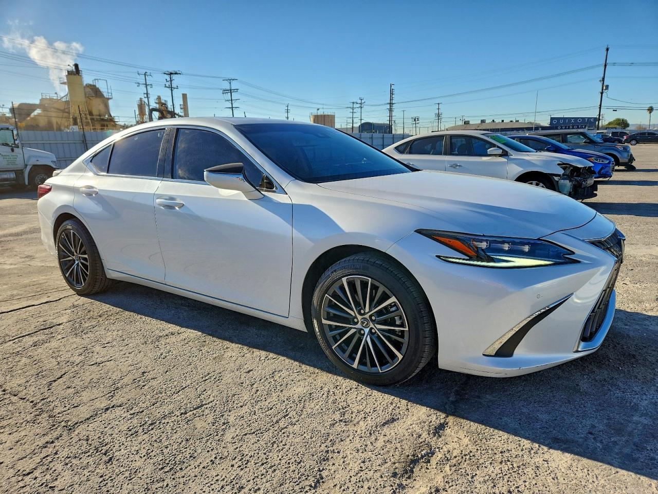 Lexus Es 300h Base Image 4