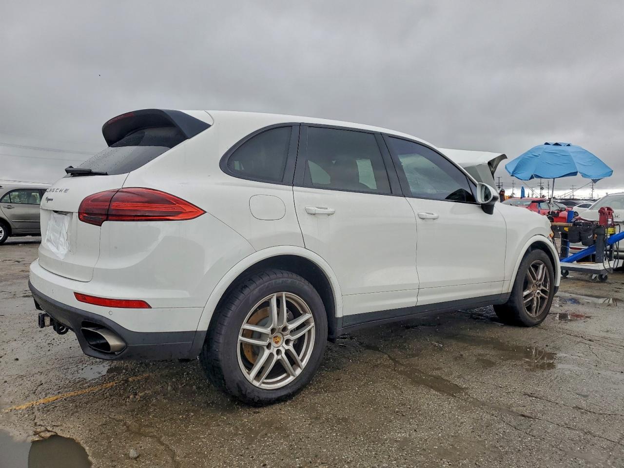 Porsche Cayenne Image 5