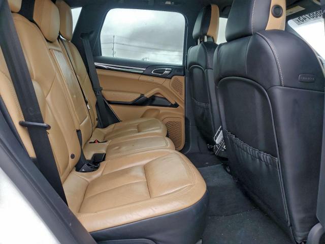 Porsche Cayenne Image 10