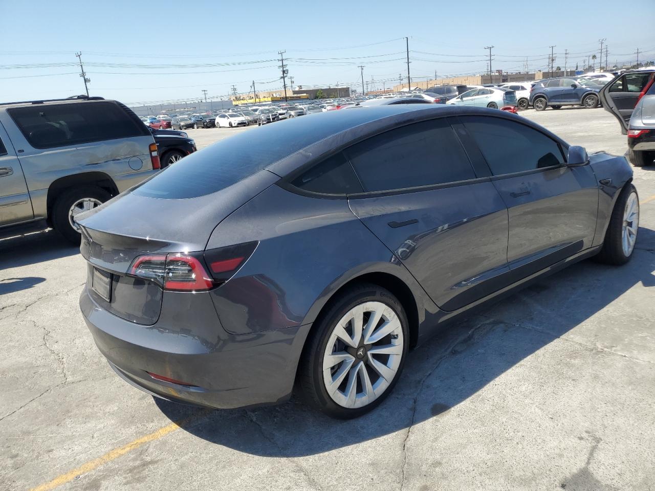 Tesla Model 3 Image 3