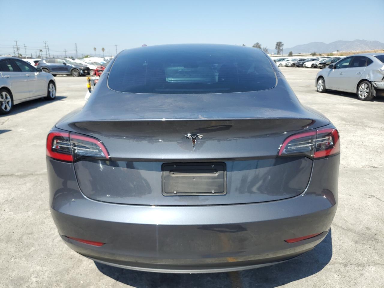 Tesla Model 3 Image 9