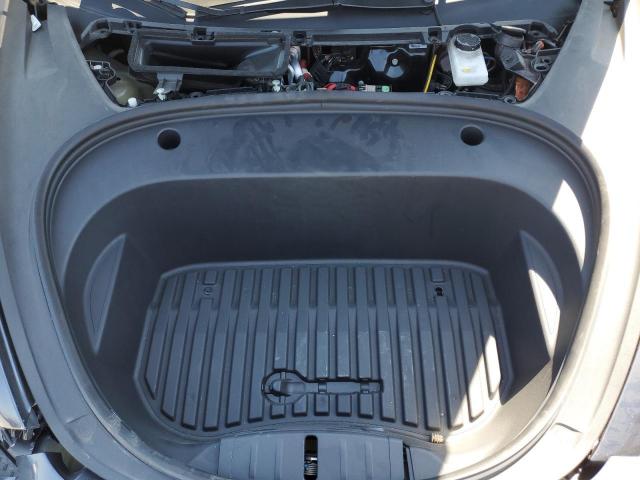 Tesla Model 3 Image 10