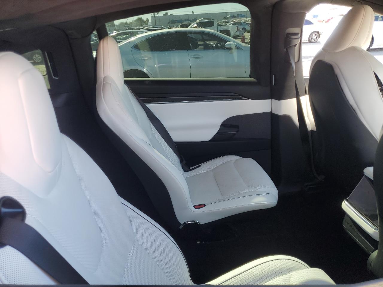 Tesla Model X Image 7