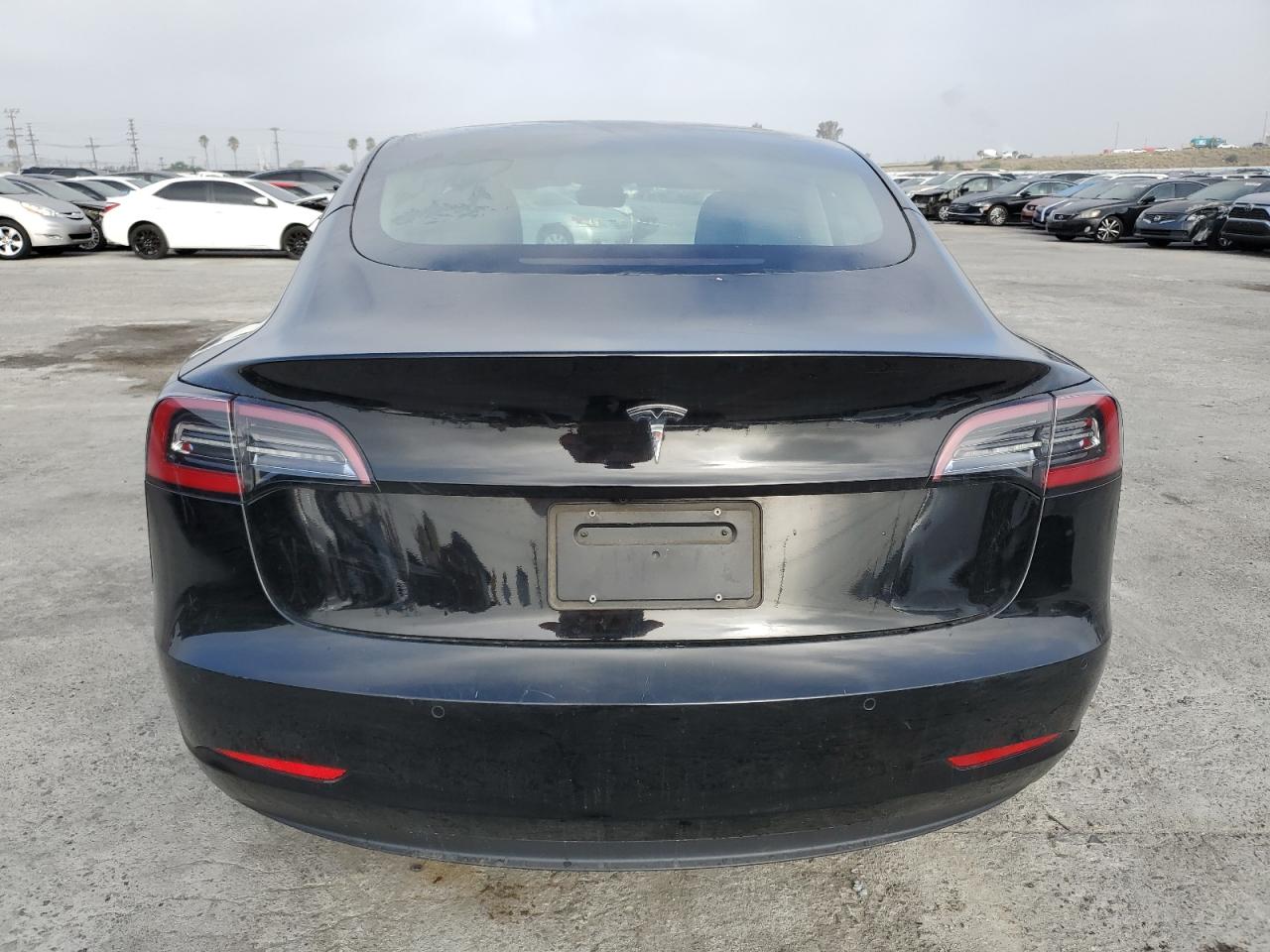 Tesla Model 3 Image 4