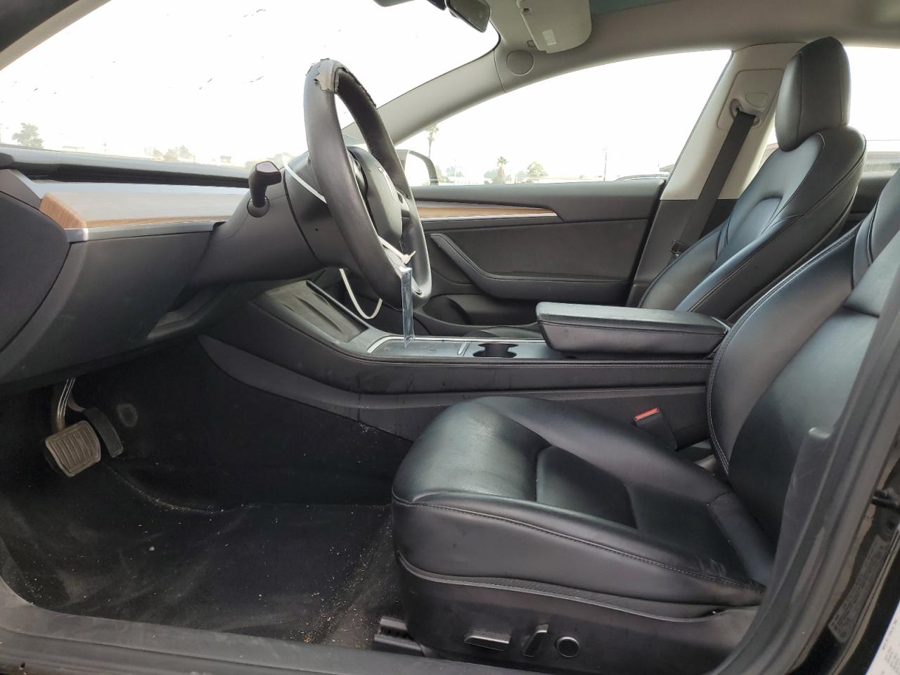 Tesla Model 3 Image 9