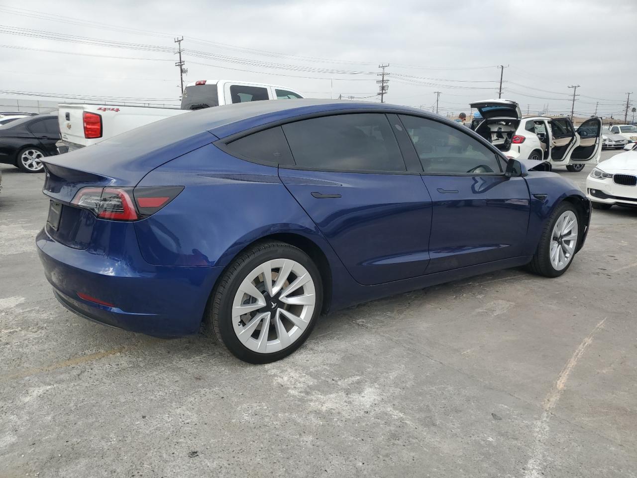 Tesla Model 3 Image 3