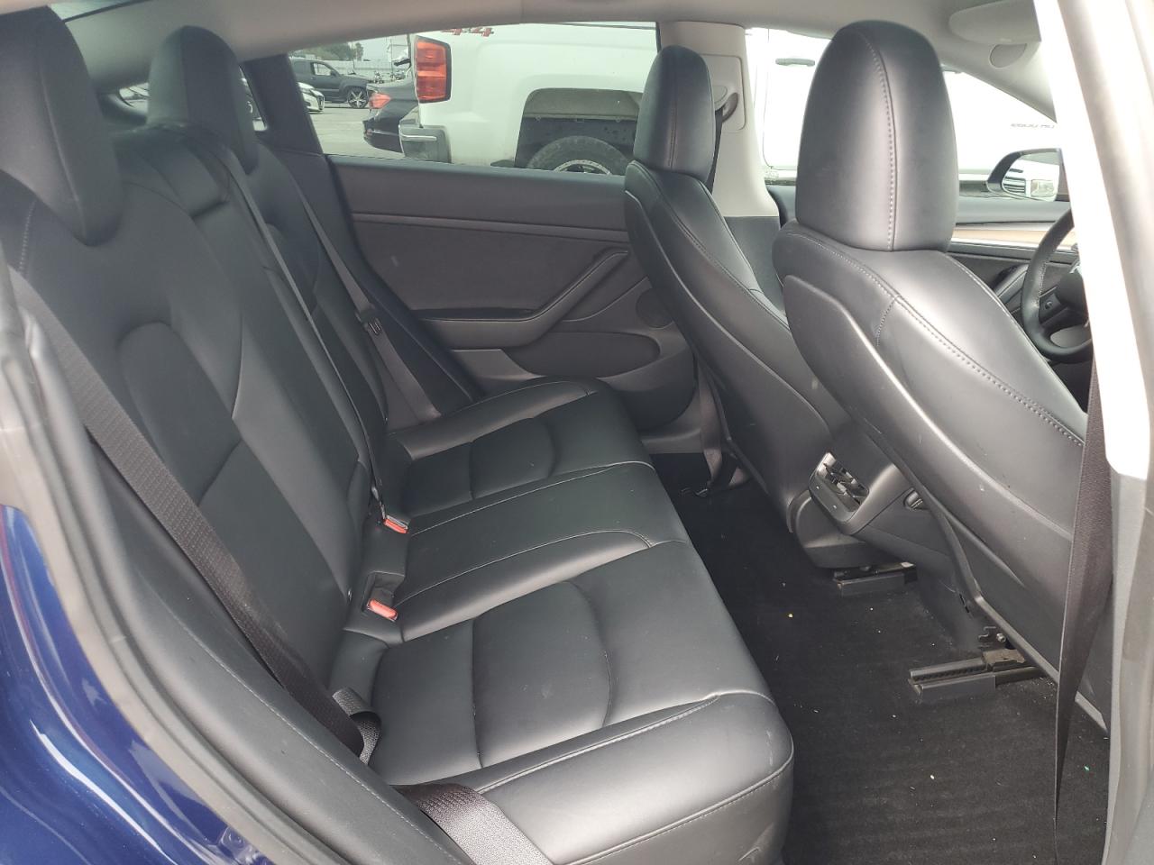 Tesla Model 3 Image 9