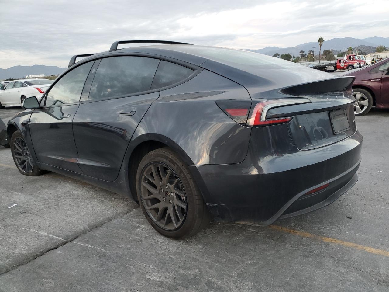 Tesla Model 3 Image 3