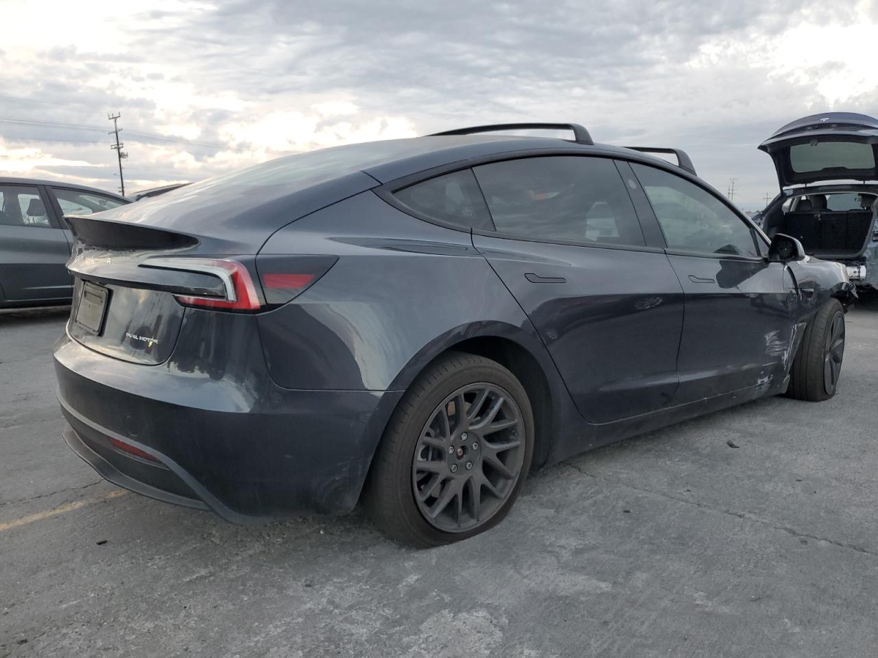 Tesla Model 3 Image 12