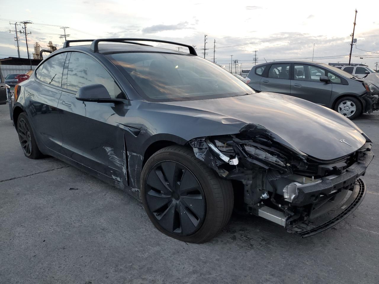 Tesla Model 3 Image 4