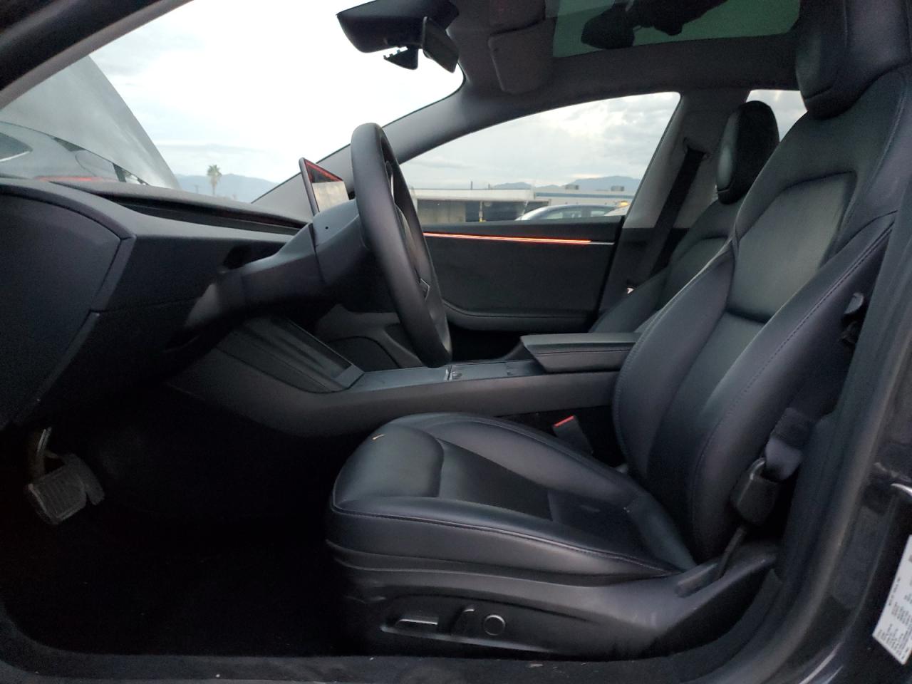 Tesla Model 3 Image 6