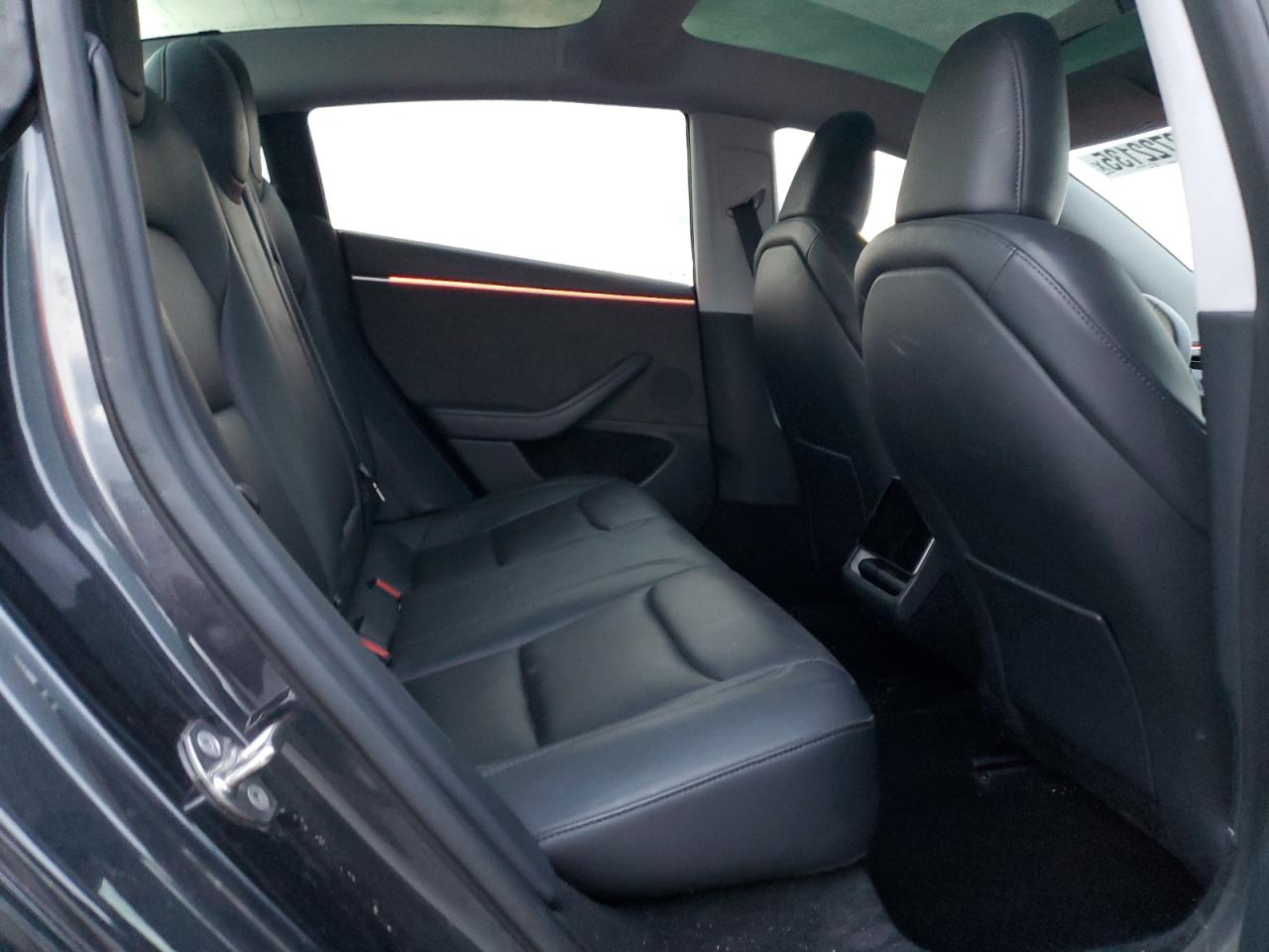 Tesla Model 3 Image 9